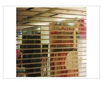 美特斯邦威水晶門